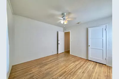 10918 Laurel Canyon, San Fernando, CA 91340 - Photo 14