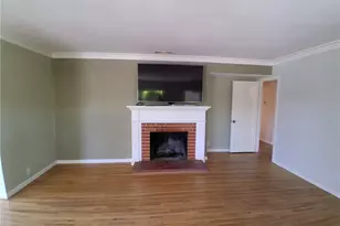 10918 Laurel Canyon, San Fernando, CA 91340 - Photo 4