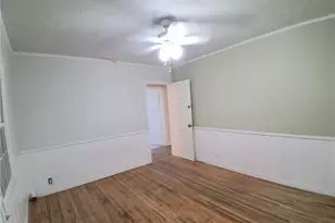 10918 Laurel Canyon, San Fernando, CA 91340 - Photo 16