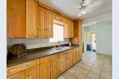 10918 Laurel Canyon, San Fernando, CA 91340 - Photo 6