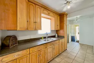 10918 Laurel Canyon, San Fernando, CA 91340 - Photo 6