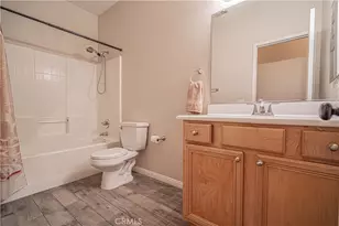 29890 Cashmere, Castaic, CA 91384 - Photo 32