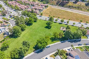 27939 Caraway Ln, Saugus, CA 91350 - Photo 30