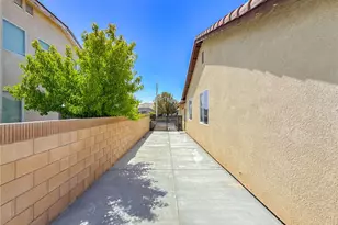 4557 W Avenue J5, Lancaster, CA 93536 - Photo 10