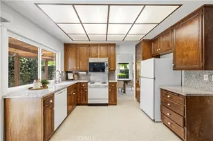 25033 Avenida Balita, Valencia, CA 91355 - Photo 10