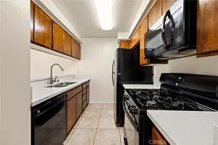 21219 Roscoe Blvd, Canoga Park, CA 91304 - Photo 6