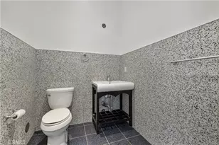16015 Jeanne Ln, Encino, CA 91436 - Photo 46