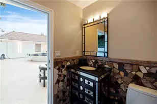4651 Ellenita Ave, Tarzana, CA 91356 - Photo 48