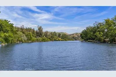 2210 Triunfo Place, Agoura Hills, CA 91301 - Photo 34