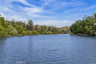 2210 Triunfo Pl, Agoura Hills, CA 91301 - Photo 34