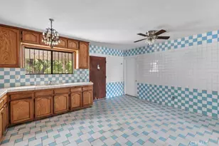 13620 Louvre St, Pacoima, CA 91331 - Photo 12