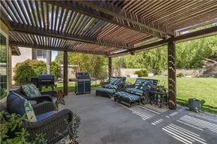 25541 Pembrook Pl, Saugus, CA 91350 - Photo 46