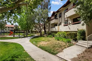 28021 Sarabande, Canyon Country, CA 91387 - Photo 26