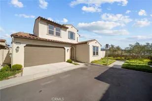 20560 Galloway Dr, Saugus, CA 91350 - Photo 2
