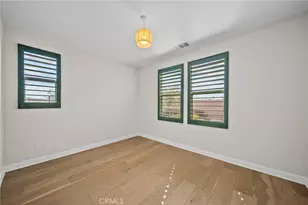 20560 Galloway Dr, Saugus, CA 91350 - Photo 8