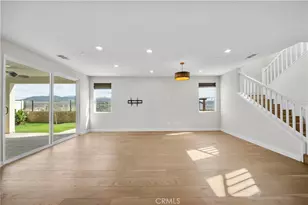 20560 Galloway Dr, Saugus, CA 91350 - Photo 12