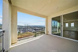 20560 Galloway Dr, Saugus, CA 91350 - Photo 38