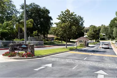 26311 Green Terrace Drive, Newhall, CA 91321 - Photo 52