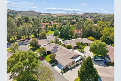 26311 Green Terrace Drive, Newhall, CA 91321 - Photo 36