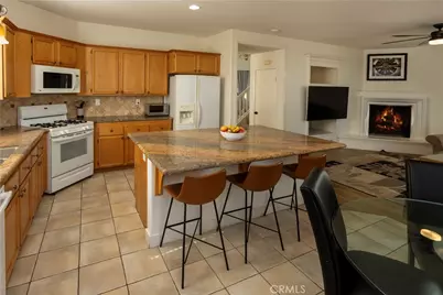 27604 Redwood Way, Castaic, CA 91384 - Photo 8