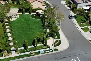 21922 Crestline, Saugus, CA 91390 - Photo 40