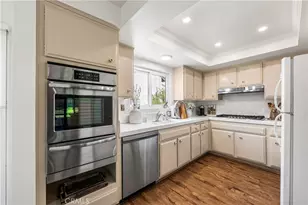 21801 Burbank, Woodland Hills, CA 91367 - Photo 18