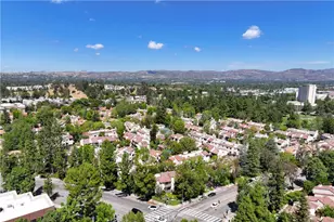 21801 Burbank, Woodland Hills, CA 91367 - Photo 36