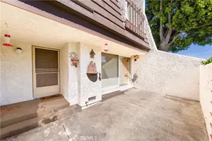 18344 Collins St, Tarzana, CA 91356 - Photo 2