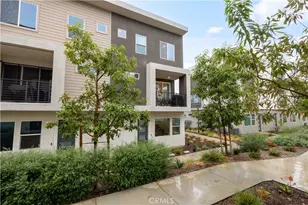 26799 Keystone Loop, Valencia, CA 91381 - Photo 4