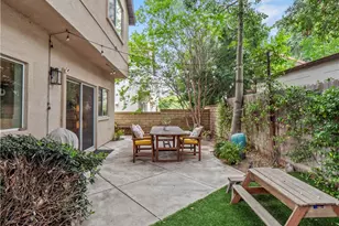 24842 Noelle, Newhall, CA 91321 - Photo 26