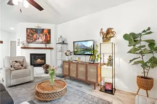 24842 Noelle, Newhall, CA 91321 - Photo 4