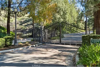 22043 Parvin, Saugus, CA 91350 - Photo 74