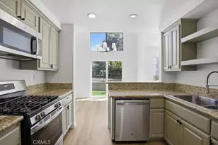 11560 Honeyglen Rd, Pacoima, CA 91331 - Photo 10