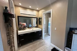 27436 Garza Dr, Saugus, CA 91350 - Photo 6