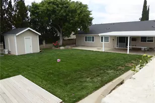 27436 Garza Dr, Saugus, CA 91350 - Photo 8