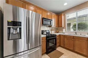 28458 Santa Rosa, Saugus, CA 91350 - Photo 8
