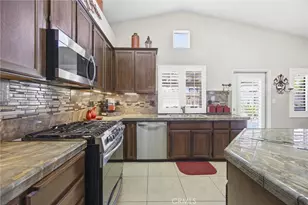 9910 Pyramid Peak Dr, Bakersfield, CA 93311 - Photo 26