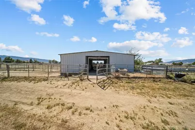 25407 Eaglefall Avenue, Lancaster, CA 93536 - Photo 36