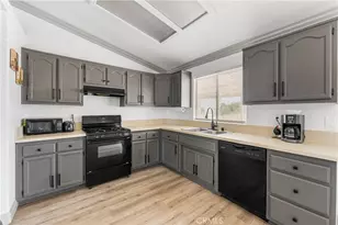 11877 8th, Hesperia, CA 92345 - Photo 22