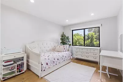 13130 Albers, Sherman Oaks, CA 91401 - Photo 28