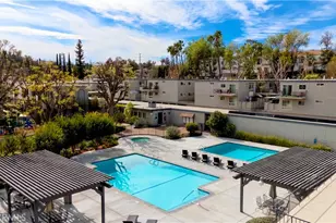 6041 Fountain Park Ln, Woodland Hills, CA 91367 - Photo 22