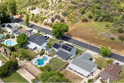 23530 Fambrough Street, Newhall, CA 91321 - Photo 12