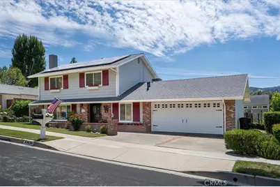 23530 Fambrough Street, Newhall, CA 91321 - Photo 2