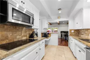 5704 Larryan Dr, Woodland Hills, CA 91367 - Photo 12
