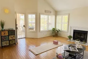 640 Kingswood Ln, Simi Valley, CA 93065 - Photo 10