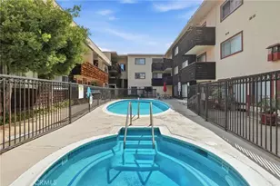 5414 Newcastle Ave, Encino, CA 91316 - Photo 22