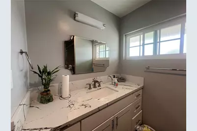 11024 Peoria Street, Los Angeles, CA 91352 - Photo 26
