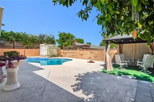 6508 Moorcroft Ave, Woodland Hills, CA 91303 - Photo 26