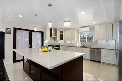 6508 Moorcroft Avenue, Woodland Hills, CA 91303 - Photo 16