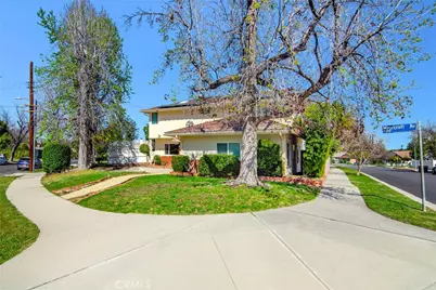 6508 Moorcroft Avenue, Woodland Hills, CA 91303 - Photo 2